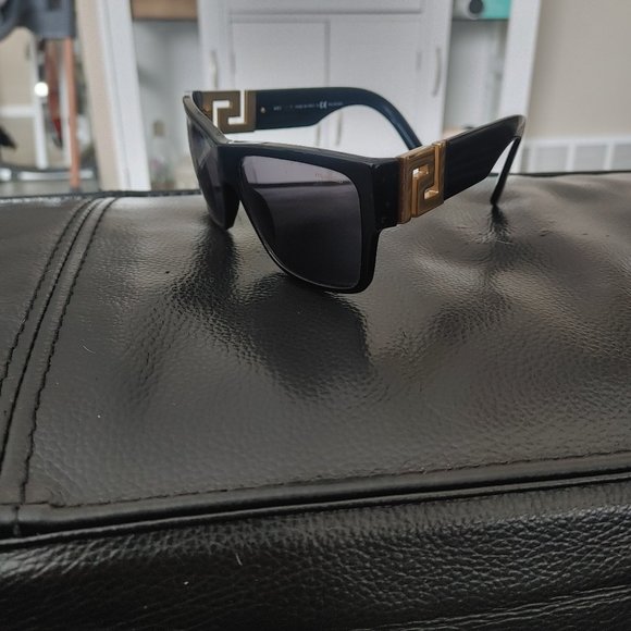 Men's Versace Sunglasses - Picture 1 of 4